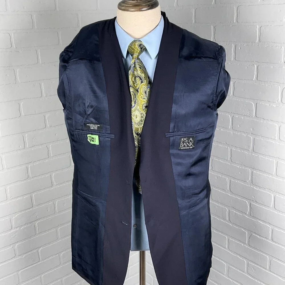 Jos A Bank Blazer Men 41R Blue Gold Shield Button Executive Classic‎ Wool Jacket